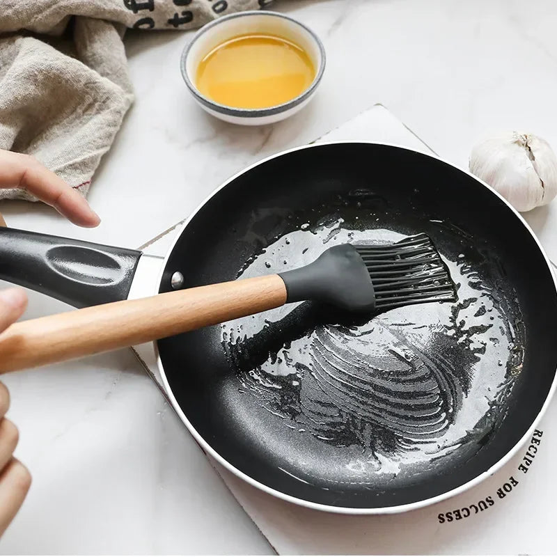 12PCS silicone kitchen utensils non-stick cookware kitchen utensils practical wooden handle cooking tools kitchen utensil set